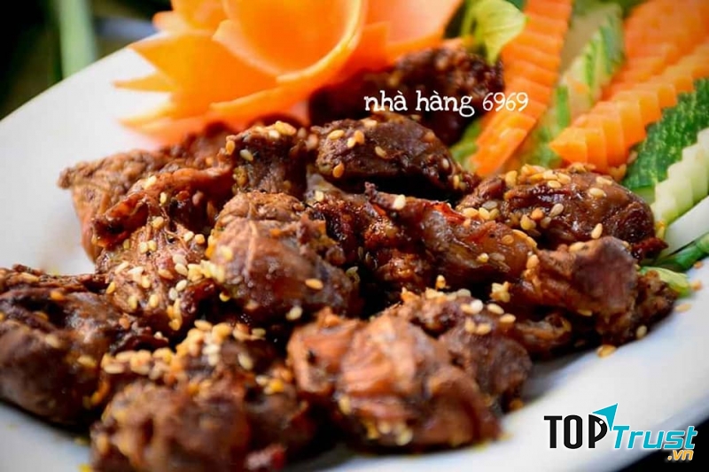 NHÀ HÀNG 6969