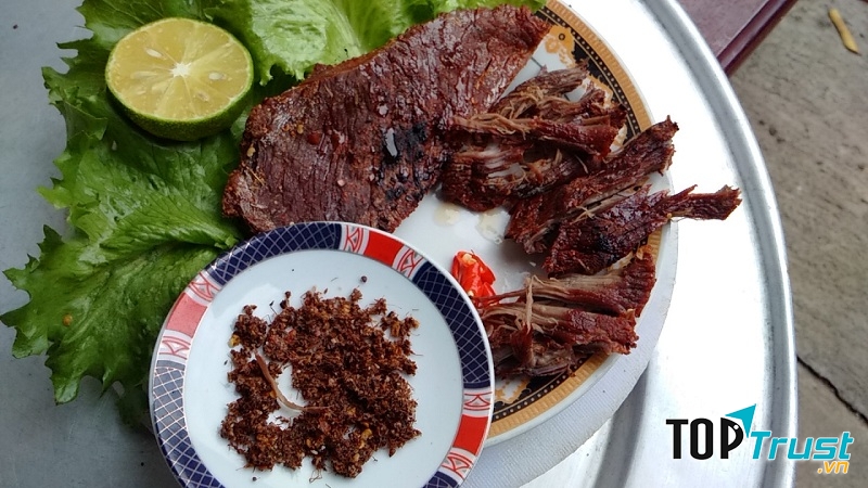 Đây là một trong những nhà hàng chuyên các món chế biến từ trâu được đông đảo người tiêu dùng tin tưởng lựa chọn.