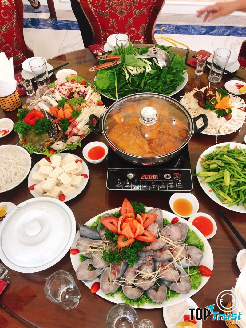 Nhà Hàng Á Đông