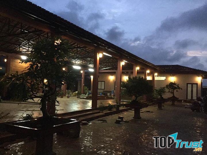 Nhà hàng Ẩm thực Bến xưa