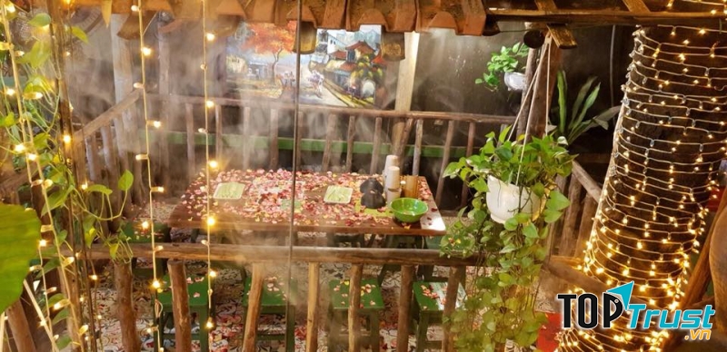 Nhà hàng  Ao Quán