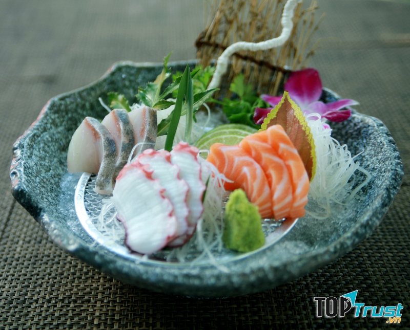 nhà hàng Nhật Bản AOI Sushi