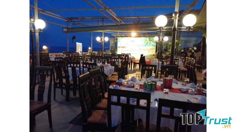Nhà hàng Blue Whale Restaurant Đà Nẵng