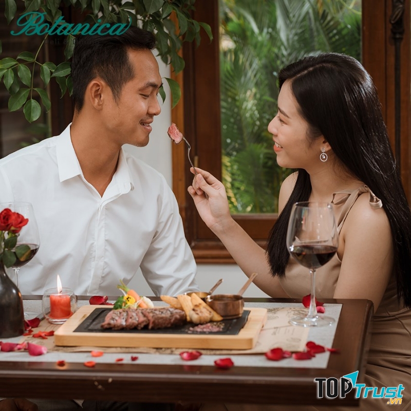 Không gian bài trí tỉ mỉ, mang đậm chất phương tây