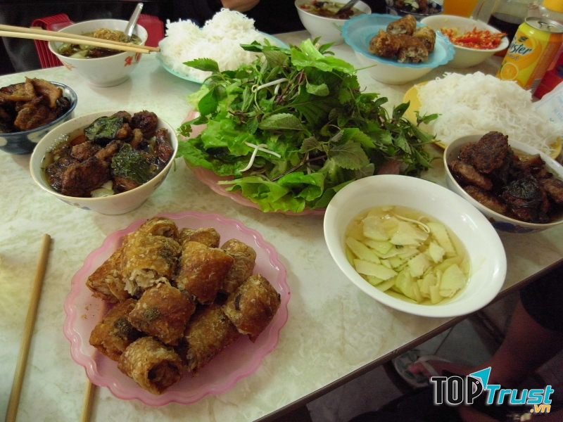 Nhà hàng Bún chả nem cua bể Đắc Kim
