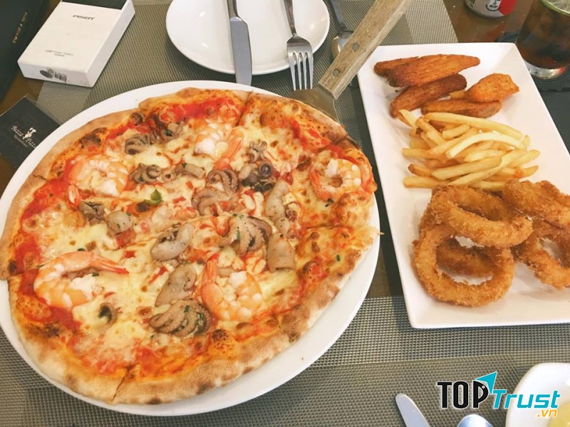 Nhà hàng Buzza Pizza