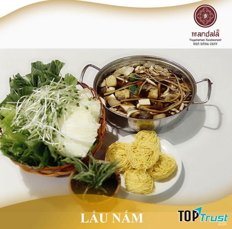 Lẩu nấm tại nhà hàng