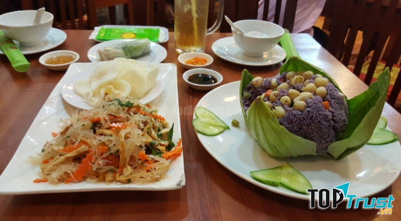 Nhà hàng chay Vajra