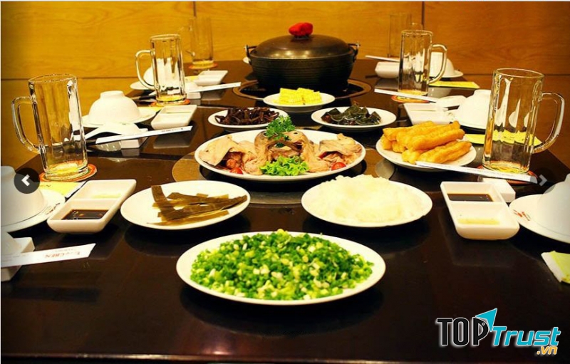 Nhà Hàng Chen là một trong số ít những nhà hàng chuyên về lẩu