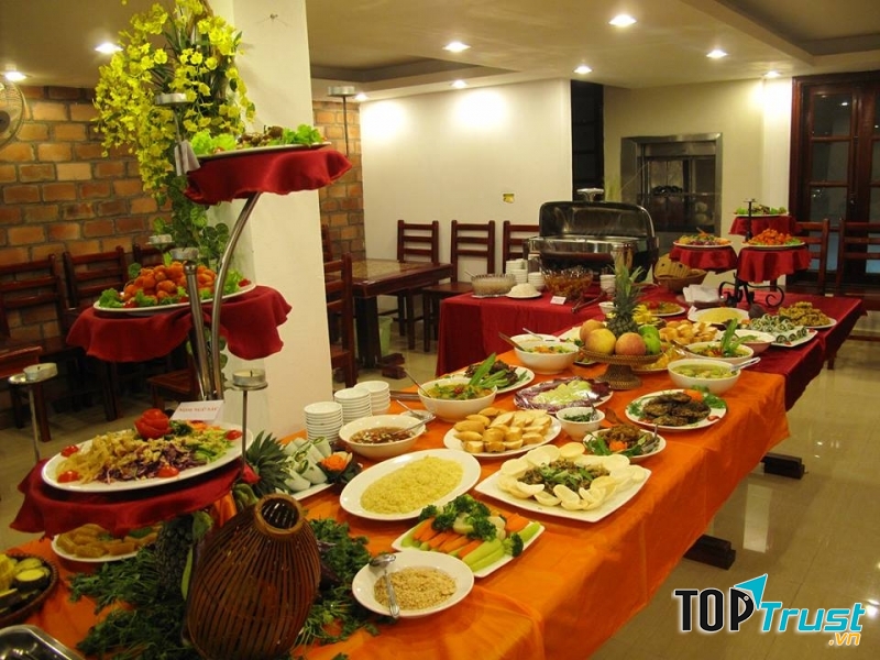 Nhà hàng cơm chay Nhất Tâm