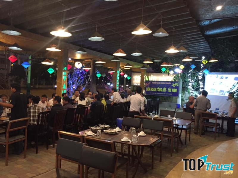 Nhà hàng Cơm Niêu Lộc Ký