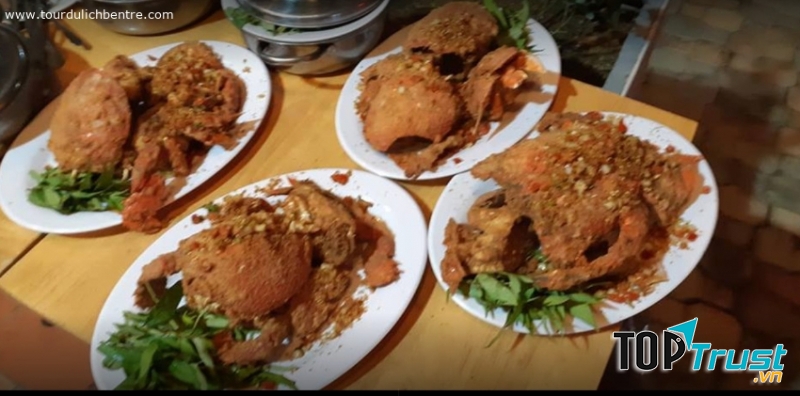 Nhà hàng cơm niêu Lộc Ký