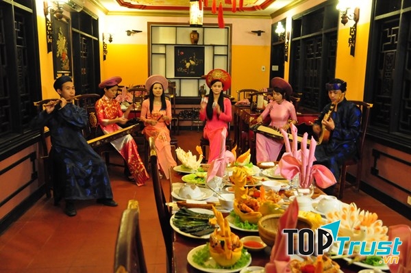 Nhà hàng Cung Đình Huế,