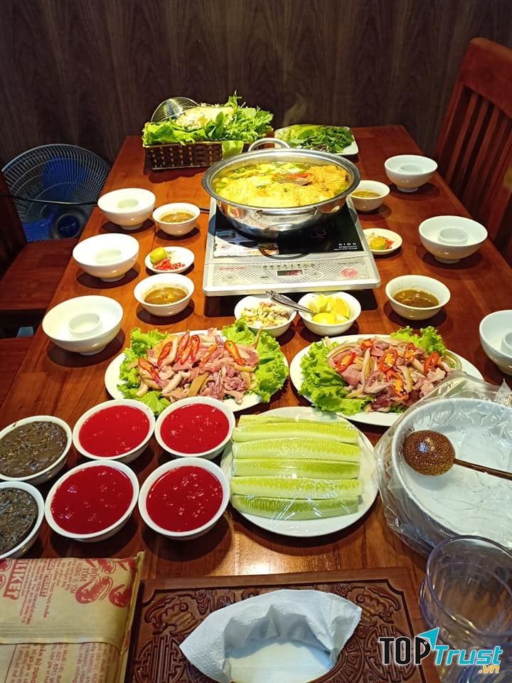 Đặc sản dê núi tại nhà hàng Trường Giang