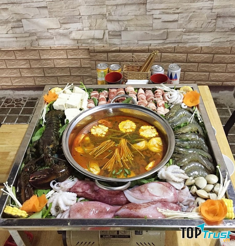 Lẩu hải sản thơm ngon, hấp dẫn tại DONA