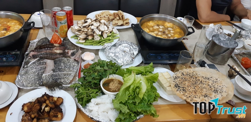 Nhà hàng Đông Hải - Hải sản cá sông