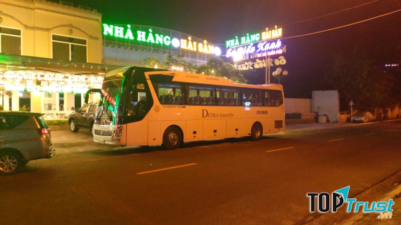 Nhà hàng Eo Biển Xanh