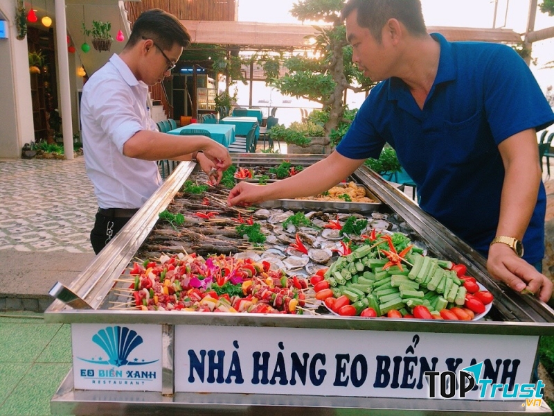Nhà Hàng Eo Biển Xanh