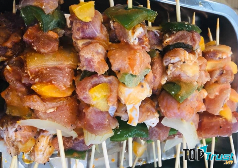 Đồ ăn thơm ngon, được ướp đậm đà, chuẩn vị