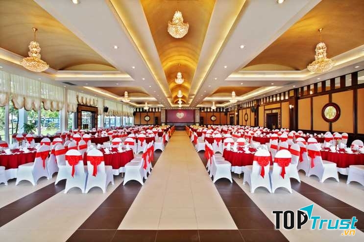 Nhà hàng Full House