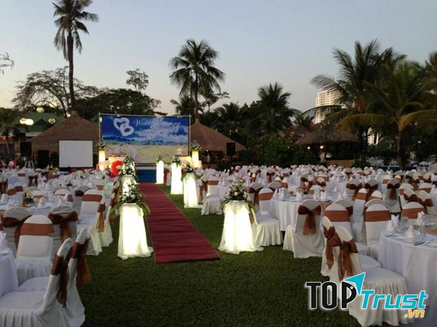 Nhà hàng Full House