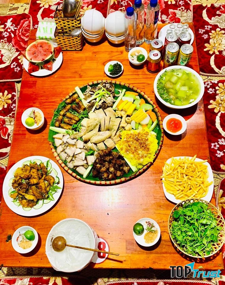 Nhà hàng Gà Mẹt Lào Cai