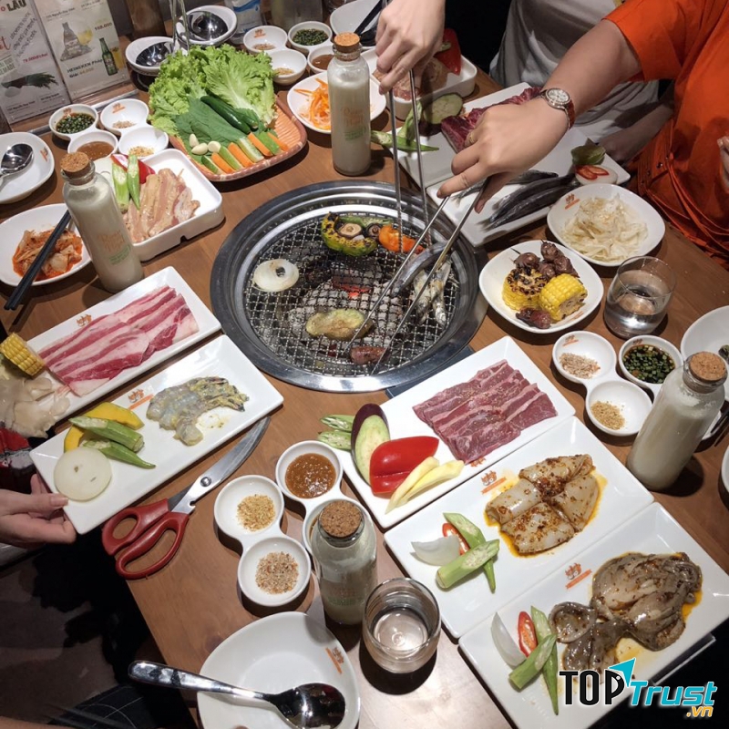 Nhà hàng Hai Con Bò BBQ Lẩu Nướng