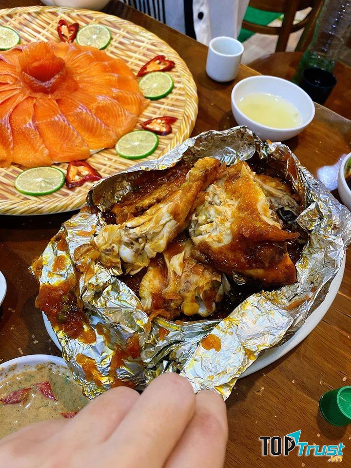 Nhà hàng Hải Lâm.