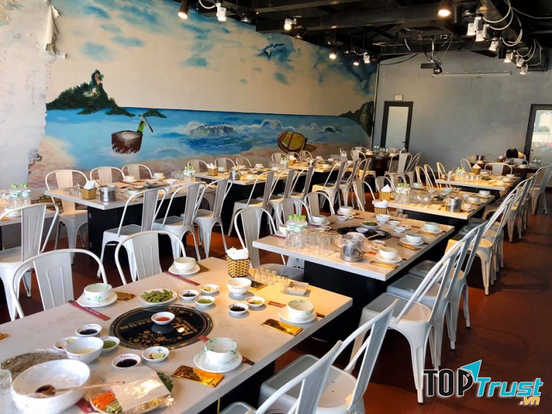 Không gian nhà hàng