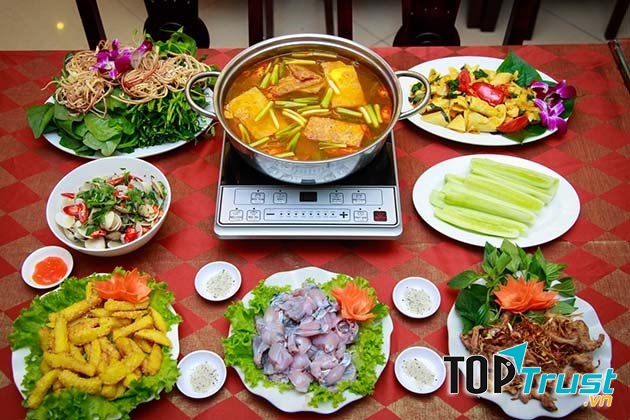 Lẩu ếch nhà hàng Hồ Trung Kính