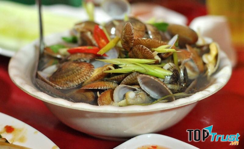 Nhà Hàng Hải Sản Tý Tâm