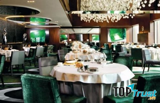 Khung cảnh nhà hàng