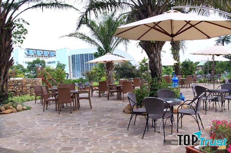 Nhà hàng Hoa An Viên là một trong những nhà hàng sinh thái đậm chất thiên nhiên ở Hà Nội