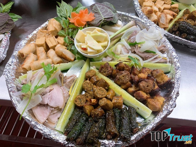 Nhà hàng Hoa Mai Điền Trang 3