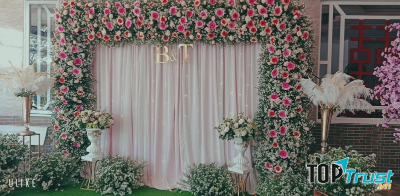 Nhà hàng Hoa Thiên Lý