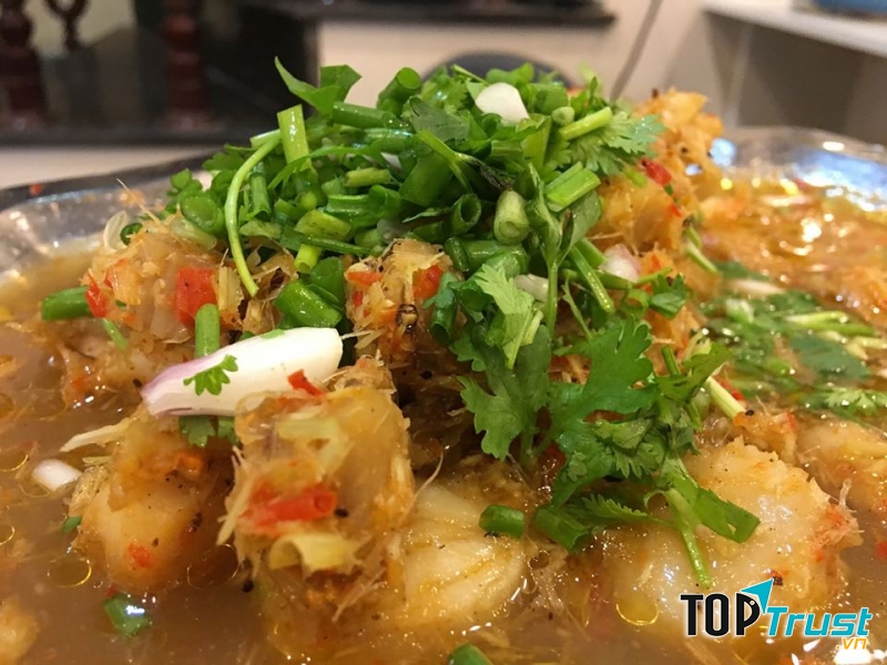 Nhà hàng Hoàng Khuyên