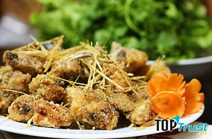 Tại nhà hàng Hương Quê, bạn sẽ được thưởng thức những món ăn Việt Nam hấp dẫn