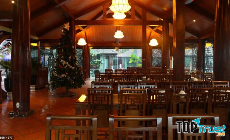 Nhà hàng Hương Quê - Long Biên