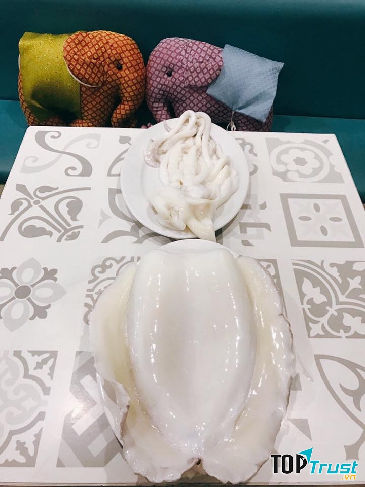 Những chú mực tươi đúng chất khổng lồ