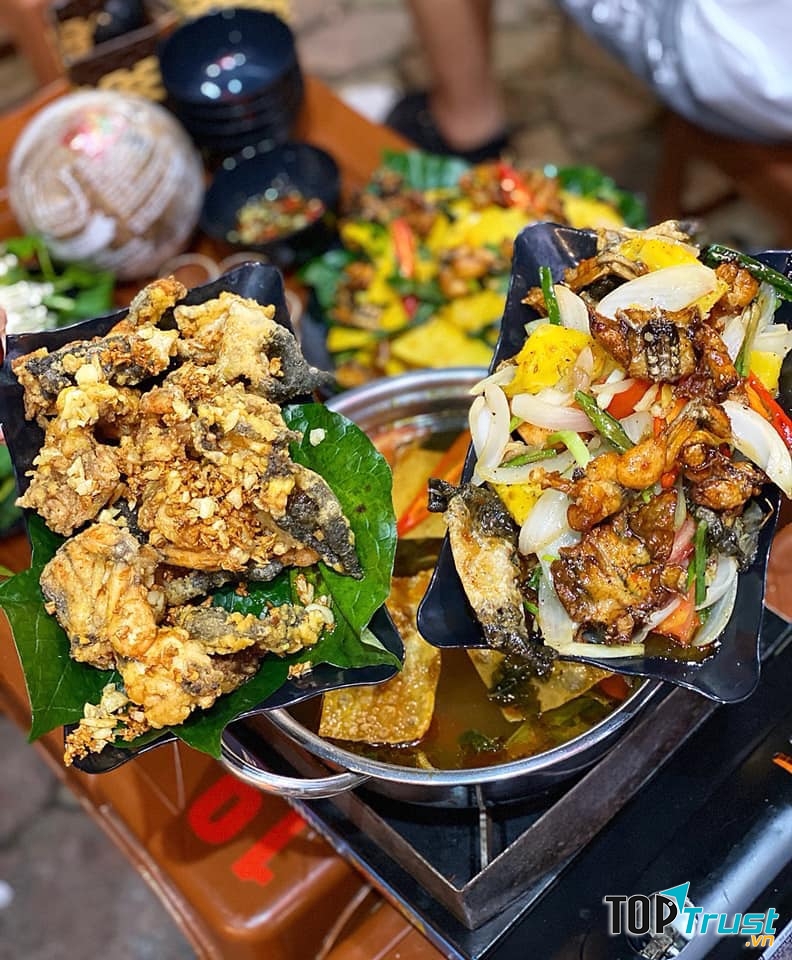 Nhà hàng Kinh Bắc chuyên về món ăn gà, chim, cá quả, cá lăng, ba ba...