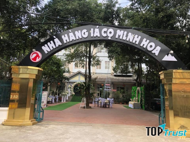 Nhà hàng lá cọ Minh Hoa