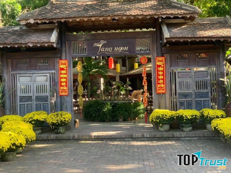 Nhà hàng Làng Ngon