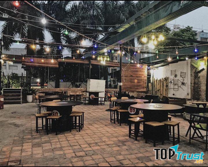 Không gian ngoài trời