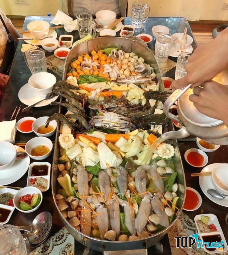 Nhà hàng Lẩu Tiến Vua