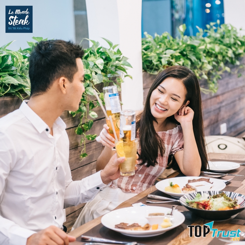 Nhà hàng Le Monde Steak - Hoàng Cầu