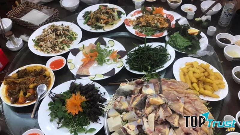 Nhà hàng Liên Tôn