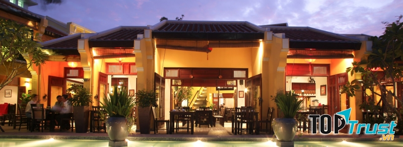 Nhà hàng Madame Lân