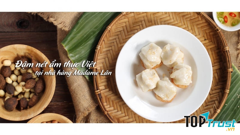 Những món ăn bình dân của Quán Á