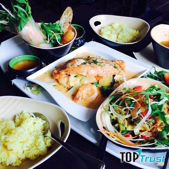 Nhà hàng Madami Mom’s Vietnamese Kitchen