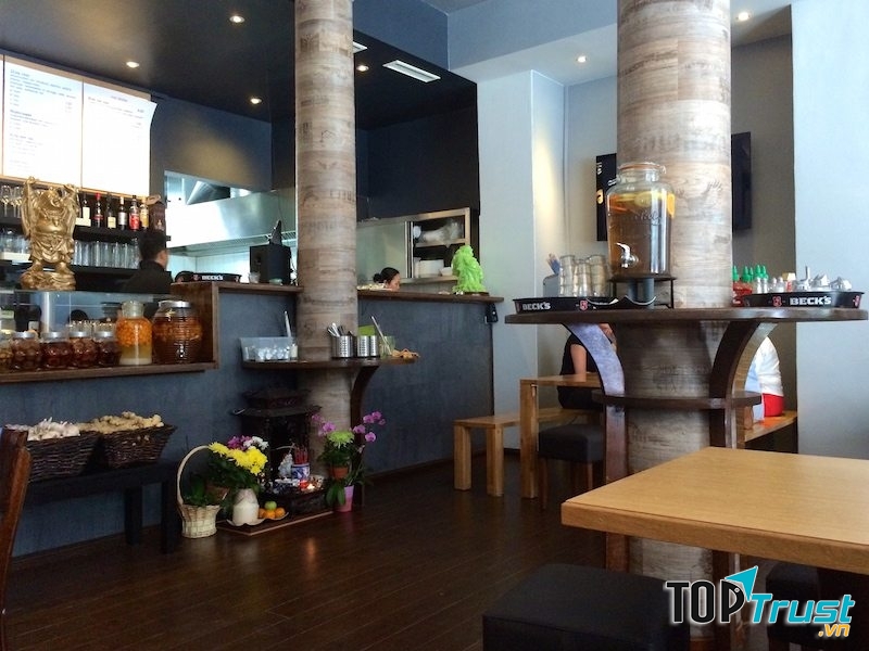 Nhà hàng Madami Mom’s Vietnamese Kitchen